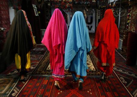 Burqas got back—Afghan model